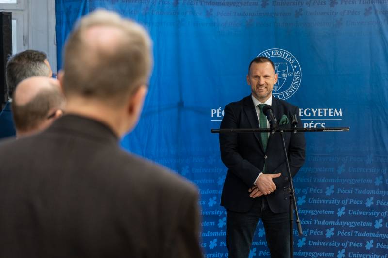 2024_12_13_pte imaszoba_30.jpg